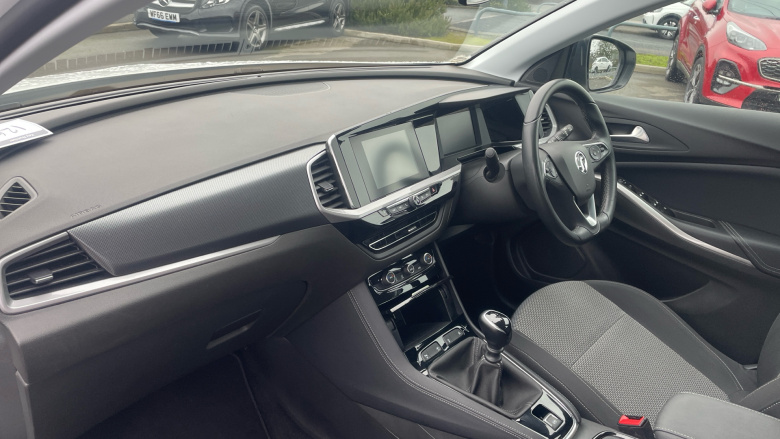 Vauxhall Grandland 1.2 Turbo SE 5dr Petrol Hatchback